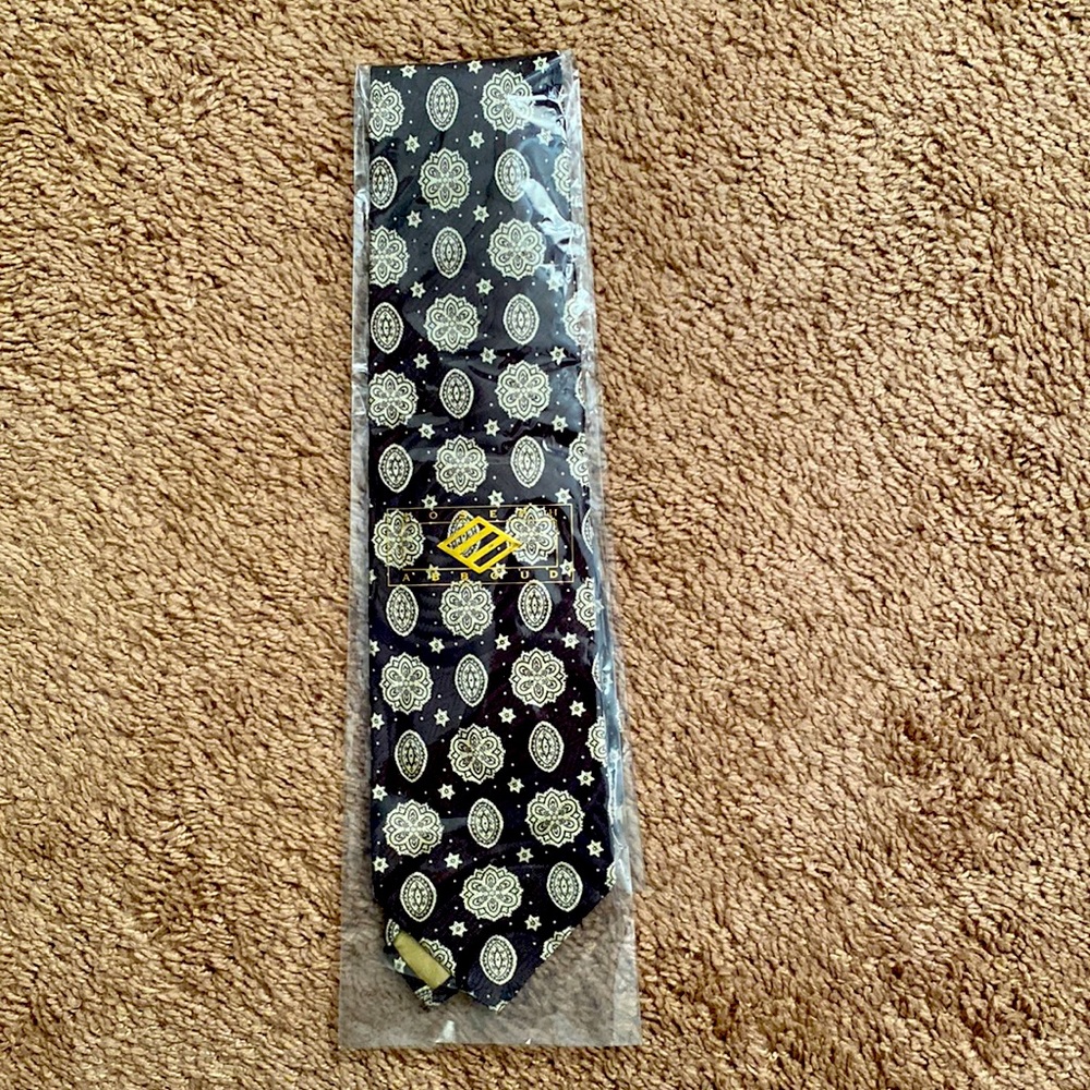 Joseph abboud silk tie